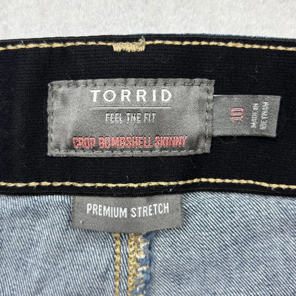 Torrid Womens 10 Medium Wash Distressed Crop Bombshell Skinny Jeans 14468829